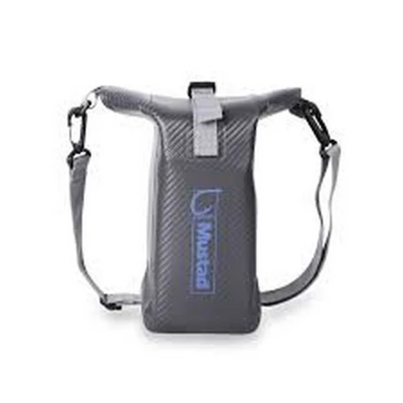 MUSTAD VÍZHATLAN TENGERÉSZ TÁSKA 60L