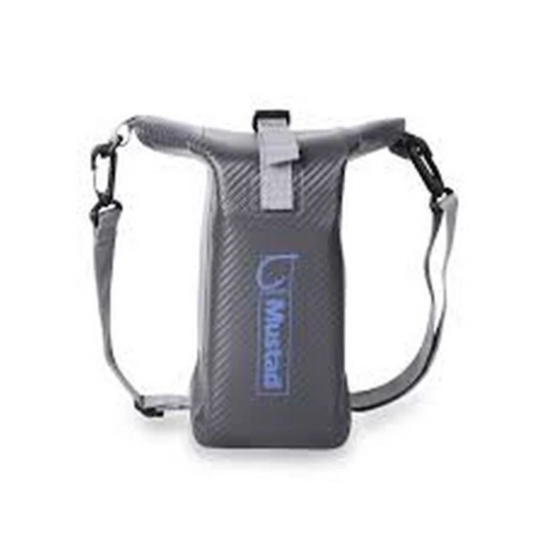 MUSTAD VÍZHATLAN TENGERÉSZ TÁSKA 60L